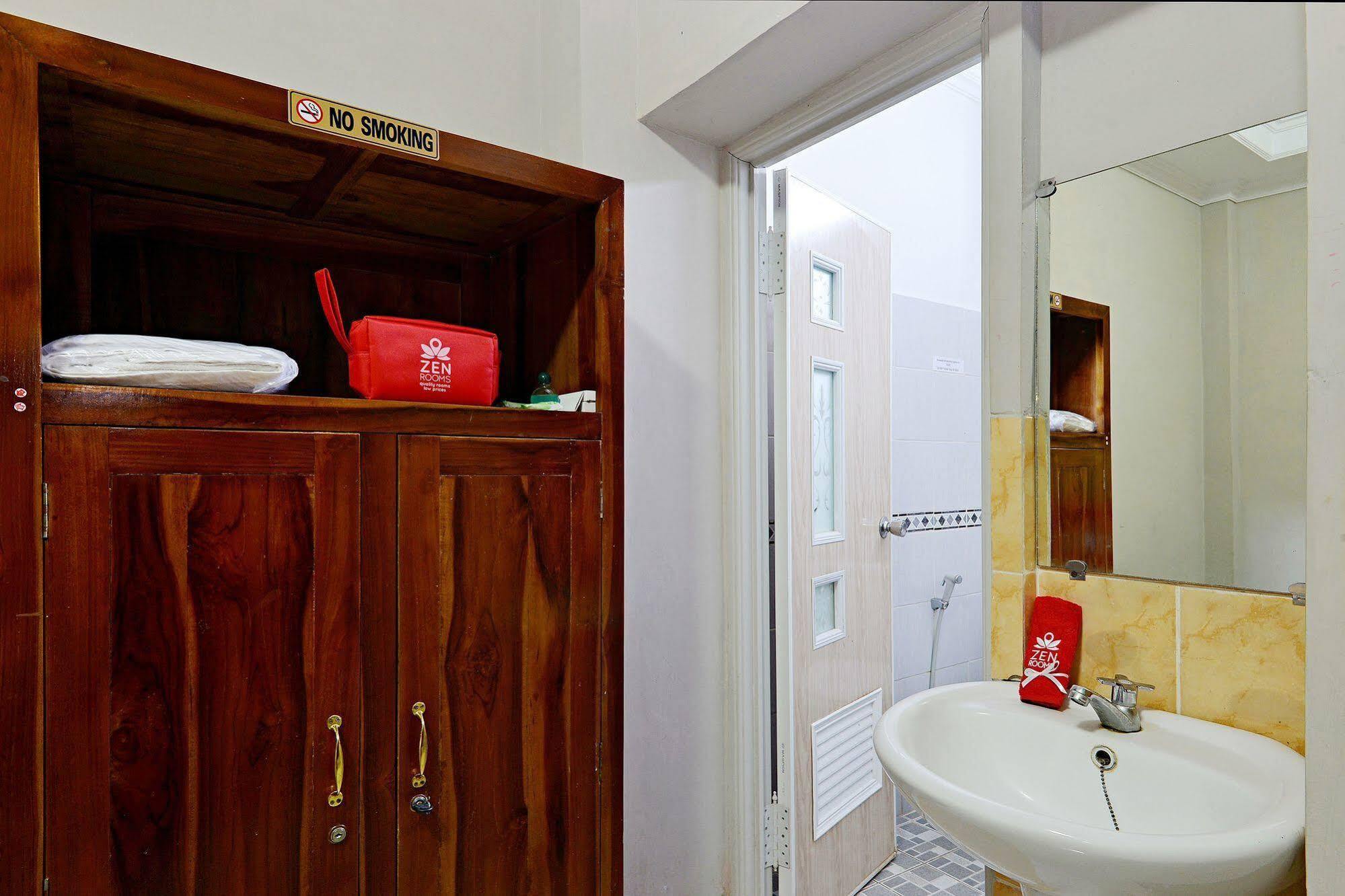 Zen Rooms Sabana Urip Sumoharjo Yogyakarta Exterior photo
